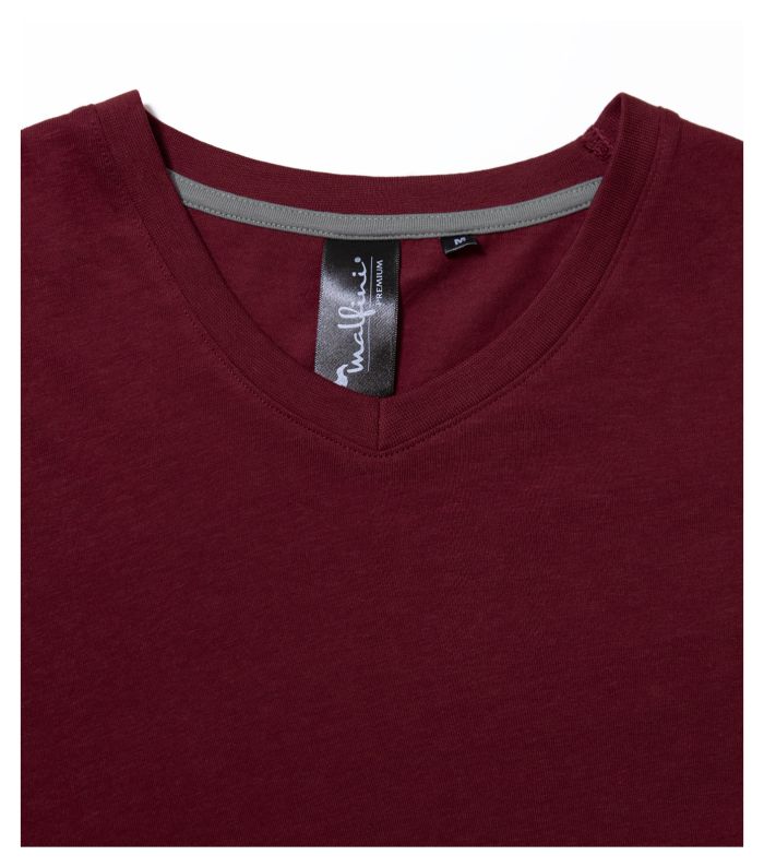 Футболка чоловіча білого кольору V-neck